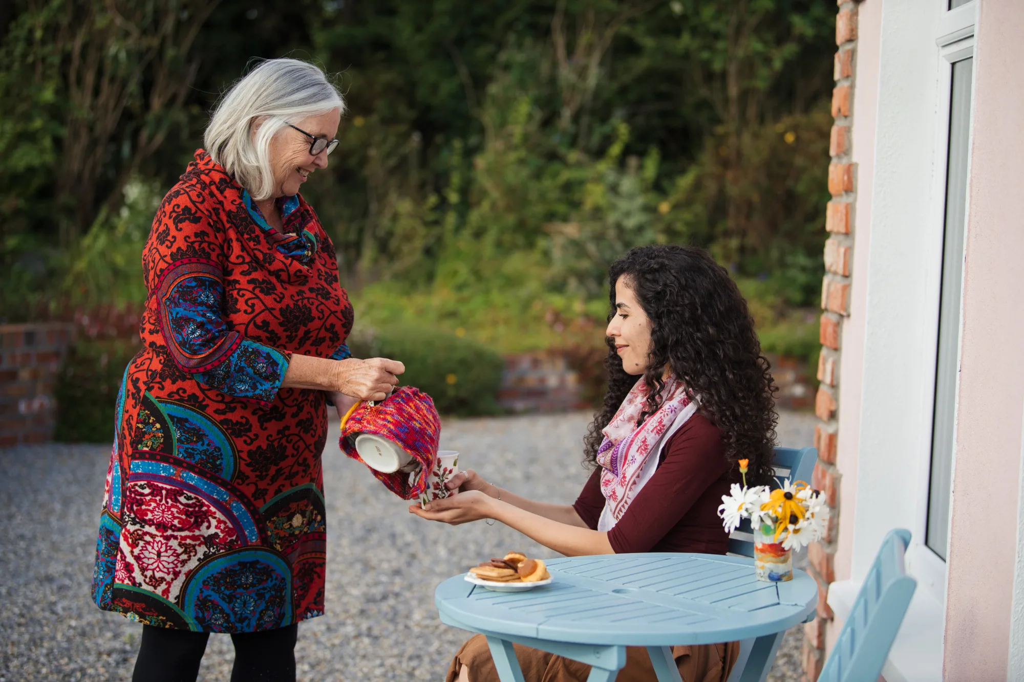 Marwa and Lynne - Photo by Ruth medjber @ruthlessimagery
